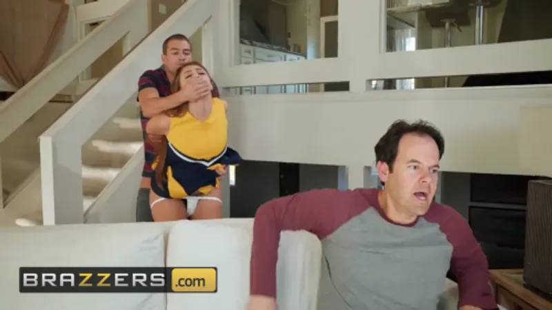 Nữ nhi bị em gái mà không hay biết