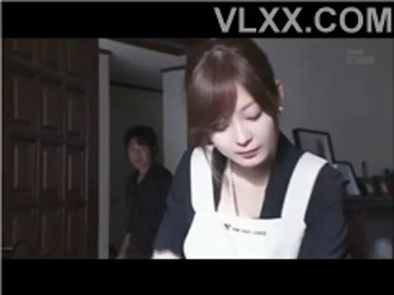Anh xã đi bàn việc làm ăn, vợ yêu ở nhà bị chồng mới cưới của chị gái cưỡng hiếp