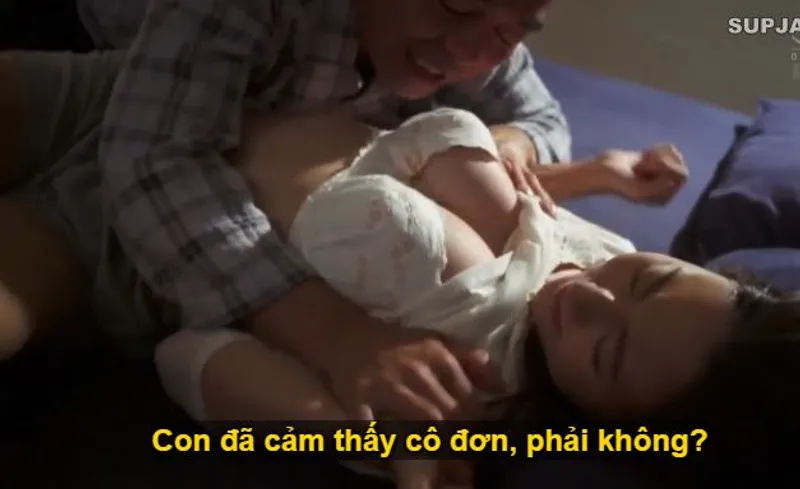 Nhìn con trai mải miết lao đầu vào việc khiến bạn gái con trai lẻ loi cô quạnh, bố chồng liều lĩnh đè con dâu ra "trả bài".